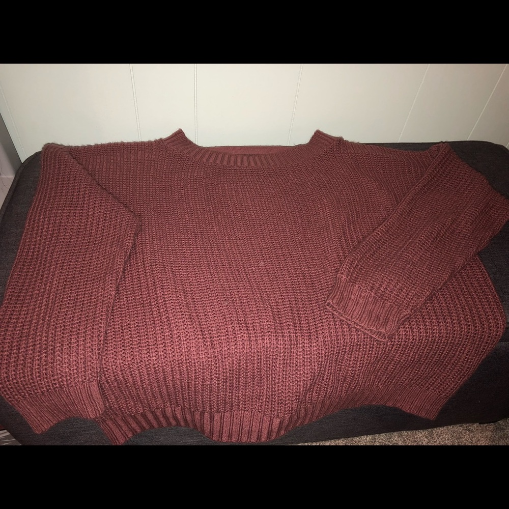 CHARLOETTE RUSSE OPEN BACK SWEATER